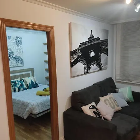 Pleno Centro, Alameda, 5 Minutos Casco Vello Y Estacion Ave Vigo