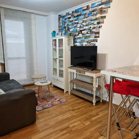 Pleno Centro, Alameda, 5 Minutos Casco Vello Y Estación Ave Apartamento *