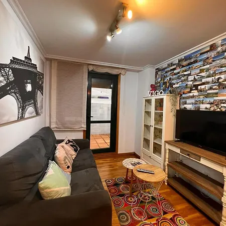 Pleno Centro, Alameda, 5 Minutos Casco Vello Y Estacion Ave Apartamento
