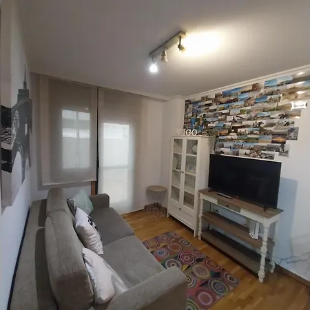 Pleno Centro, Alameda, 5 Minutos Casco Vello Y Estacion Ave Apartamento *