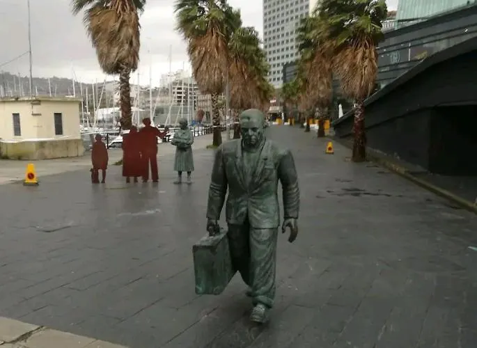 Pleno Centro, Alameda, 5 Minutos Casco Vello Y Estación Ave Vigo